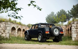 Lamborghini LM002