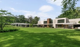 Zeeuwse multimiljonair Wim de Pundert wil vele miljoenen voor ongelooflijke villa net over de Belgische grens