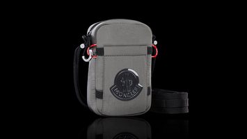 Moncler-telefoonhoes-02