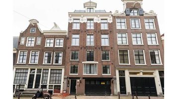 Zo woont de Amsterdamse rapper Lil Kleine Pure Luxe