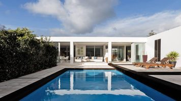 white exclusive villas & suites resort Portugal Azoren Pure Luxe