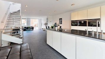 dj afrojack dochtertje vegas woning Amsterdam Pure Luxe