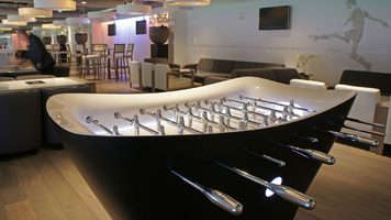 voetbaltafel inrichting accessoires tafelvoetbal Pure Luxe