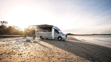 Mercedes-Benz-Airstream-camper