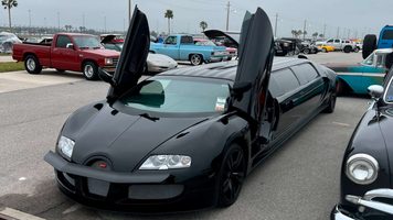 Bugatti-Veyron-replica-limo-01