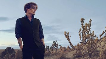 Johnny Depp (Dior)-01