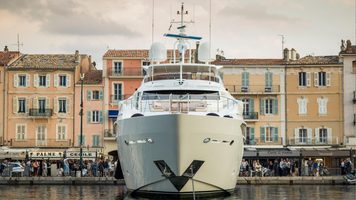 Een Saoedische prinses klaagt een advocaat van een miljonair aan na uitgave van $29 miljoen aan luxueus superjacht