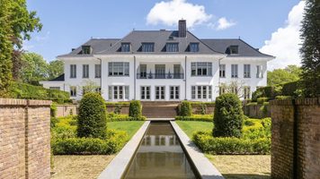 Nieuwe, duurste Nederlandse Funda-woning: villa van Lebara-oprichter in Aerdenhout moet &euro; 29 miljoen opbrengen