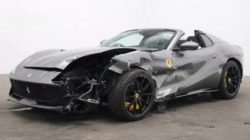 De gecrashte Ferrari 812 GTS