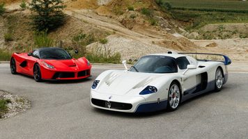 Een Maserati MC12 en Ferrari LaFerrari gaan naar de veiling in Knokke