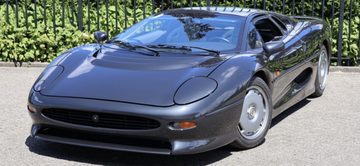 Jaguar XJ220