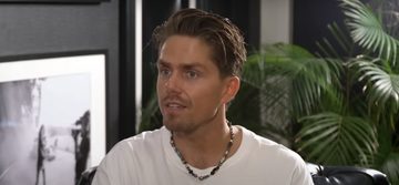 Andr&eacute; Hazes jr. tijdens een interview
