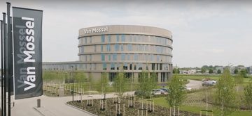 Het hoofdkantoor van autobedrijf Van Mossel in Waalwijk