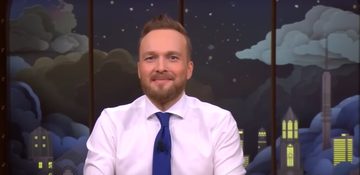 Arjen Lubach tijdens het presenteren van zijn talkshow