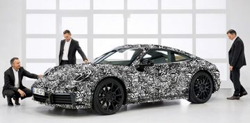 nieuwe Porsche 911 992 sportwagen auto onthulling Pure Luxe