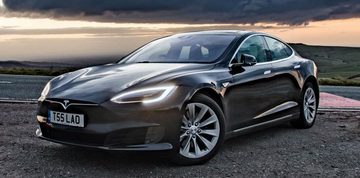 tesla autopilot rijontzegging brit engeland uitspraak Pure Luxe