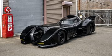De rasechte Batmobile die naar de veiling gaat