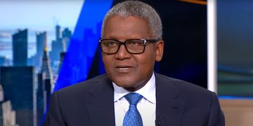 De Nigeriaanse miljardair Aliko Dangote tijdens ene interview met Bloomberg
