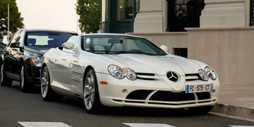 De Mercedes-SLR McLaren die door een Amerikaanse autodealer werd gekocht.