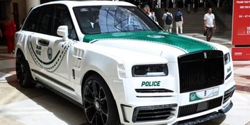 De nieuwe Rolls-Royce Cullinan MANSORY van de Dubai Police