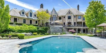 De villa uit The Wolf of Wall Street
