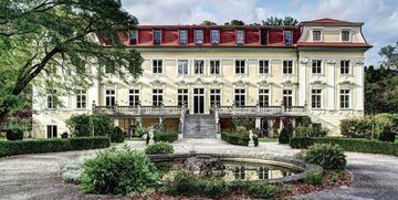 Mozart's Last Castle Pure Luxe