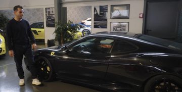 De door de YouTuber aangekochte Ferrari 360 Modena