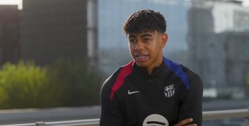 Lamine Yamal heeft een nieuw, verbeterd contract getekend bij FC Barcelona