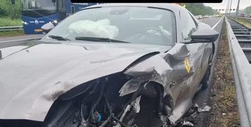 De Ferrari 812 GTS lag volledig puin