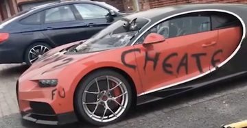 bugatti chiron gesloopt beschadigd prank Pure Luxe
