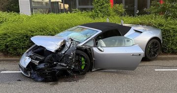 Een Lamborghini Hurac&aacute;n crashte dit weekend flink in Moordrecht