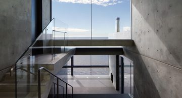 Binnen in de onafgebouwde villa van Kanye West in Malibu