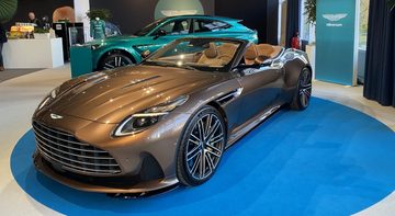 Aston Martin DB12 Volante