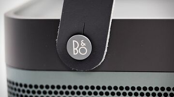 Bang & Olufsen Beoplay Beolit 17 bluetooth speaker Pure Luxe