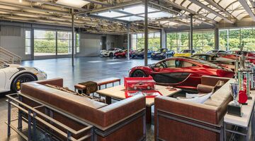 automuseum malibu californië steve goldman porsche ferrari pagani mclaren Pure Luxe