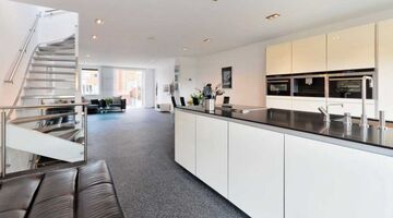 dj afrojack dochtertje vegas woning Amsterdam Pure Luxe