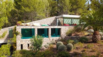 villa on the rocks bandol frankrijk airbnb Pure Luxe