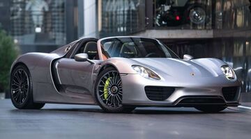 porsche 918 spyder hybride hypercar Pure Luxe