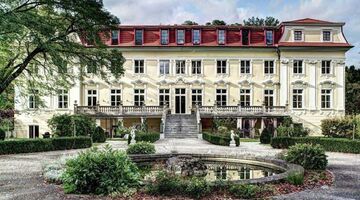 Mozart's Last Castle Pure Luxe