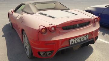 dubai verlaten auto's supercars Pure Luxe