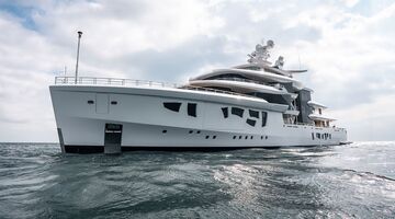 artefact hybrid superjacht Pure Luxe