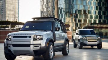Land Rover Defender 90 en grijs kenteken Pure Luxe