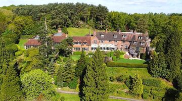 queen drummer roger taylor woning savills Pure Luxe