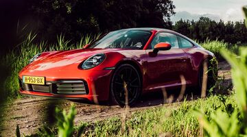 Porsche 911 992 Carrera Hertz Benelux auto verhuur Pure Luxe
