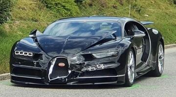 bugatti chiron crash gotthardpas zwitserland Pure Luxe