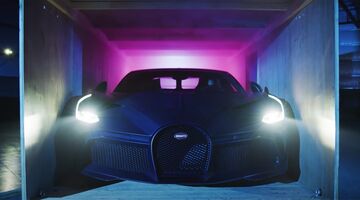 Bugatti Divo verschepen Classic Automotive Relocation Services Pure Luxe
