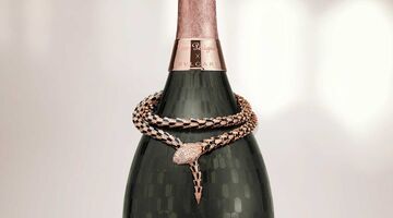 Bulgari Serpenti x Dom Pérignon Limited Edition Rosé 2004.