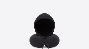 Reiskussen Balenciaga