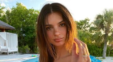 Emily Ratajkowski