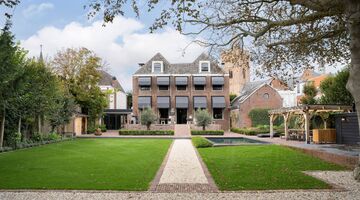 vooraanzicht villa
